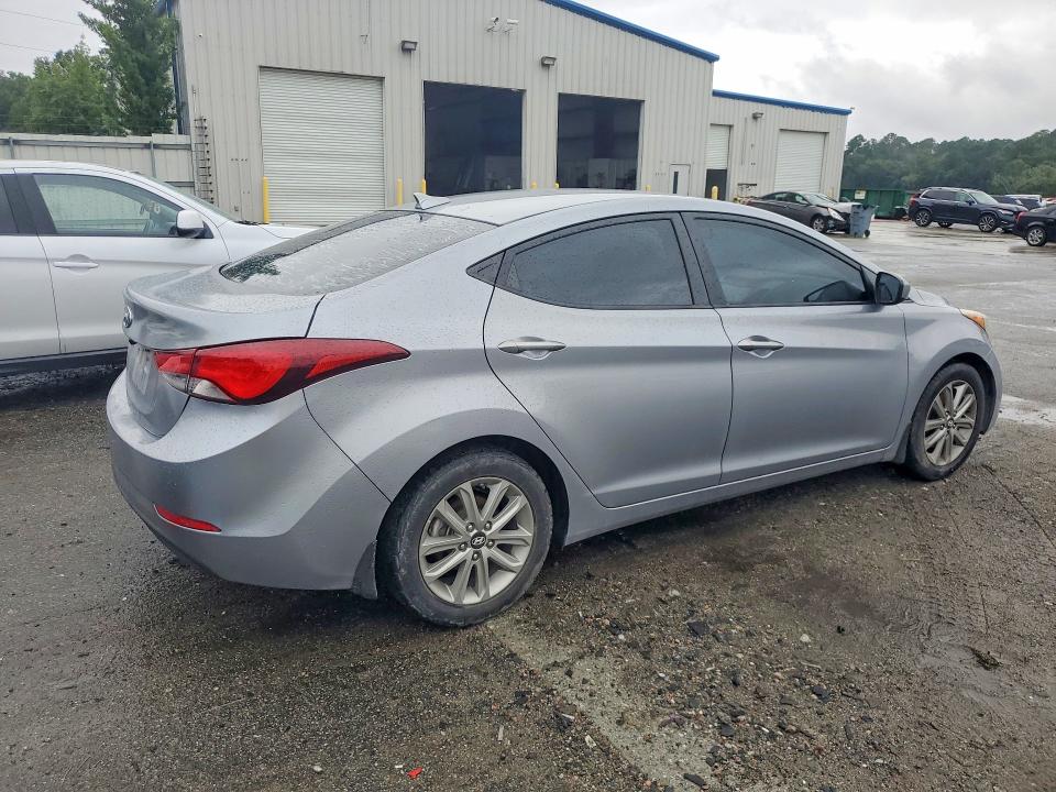 Снимка 3 от търг – 2016 HYUNDAI ELANTRA с VIN 5NPDH4AE2GH680847