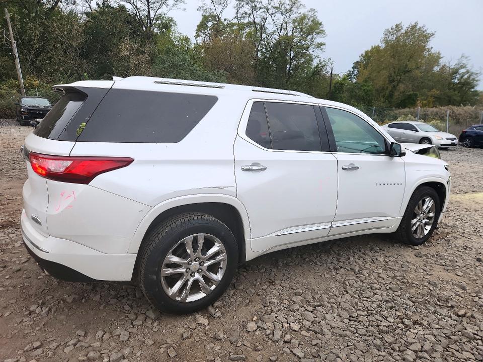 Снимка 3 от търг – 2019 CHEVROLET TRAVERSE с VIN 1GNEVJKWXKJ172605