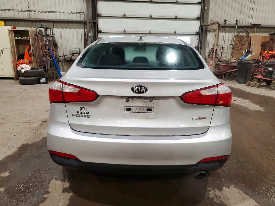Снимка 6 от търг – 2016 KIA FORTE с VIN KNAFX4A85G5491046