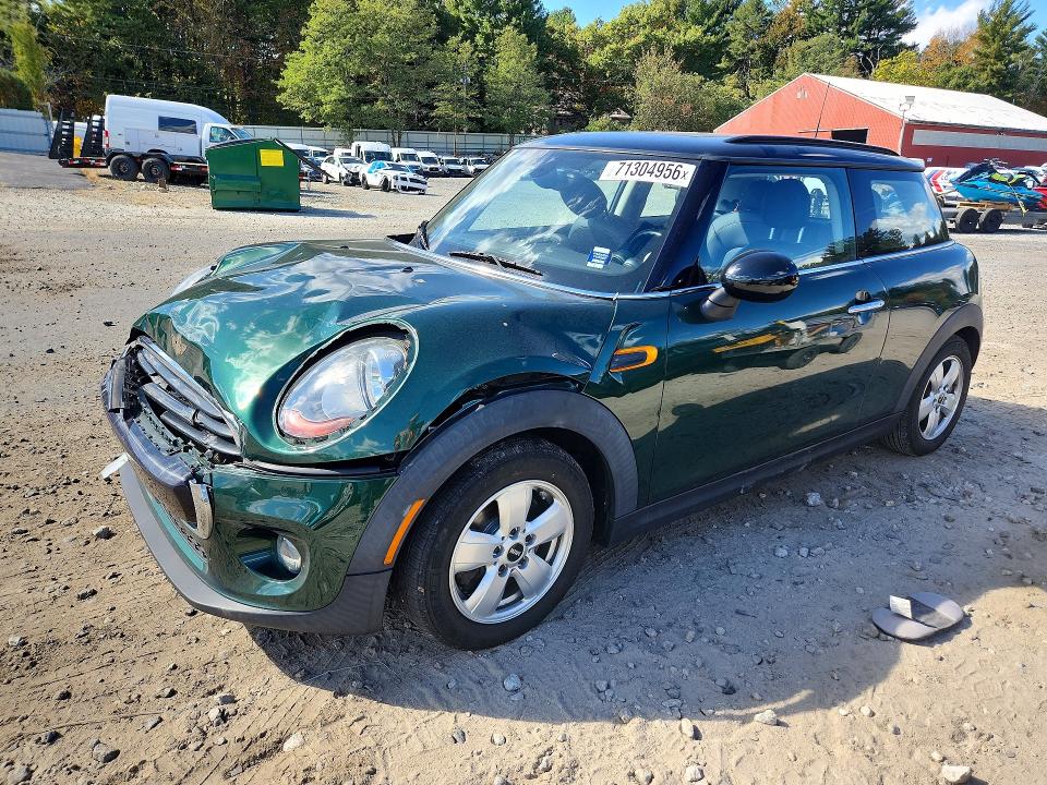 MINI COOPER 2016 مع رقم تعريف المركبة WMWXP5C5XG2D14042 - صورة من المزاد
