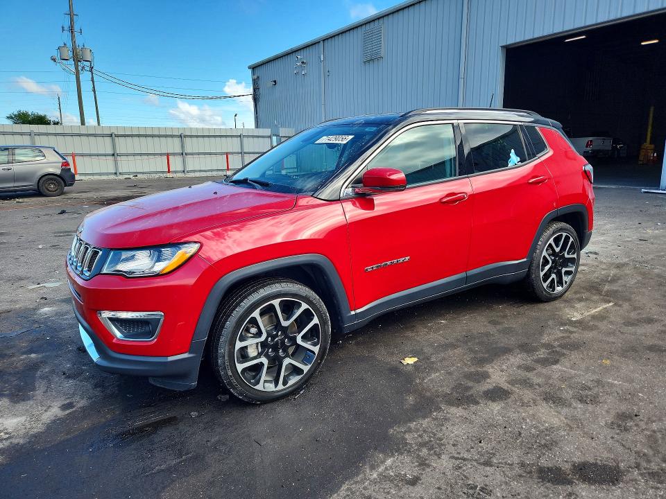 JEEP COMPASS 2018 مع رقم تعريف المركبة 3C4NJCCB7JT411885 - صورة من المزاد
