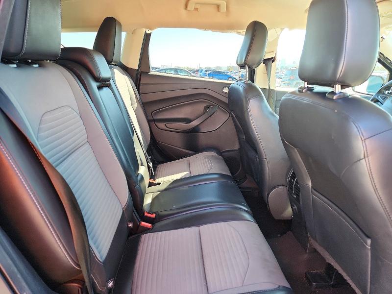 صورة رقم 10 من المزاد - 2018 FORD ESCAPE مع VIN 1FMCU9GD1JUC16573
