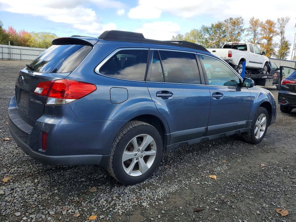 Photo 3 from auction – 2013 SUBARU OUTBACK with VIN 4S4BRCCC4D3261069