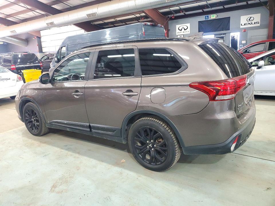 Photo 2 from auction – 2018 MITSUBISHI OUTLANDER with VIN JA4AZ3A32JZ035425