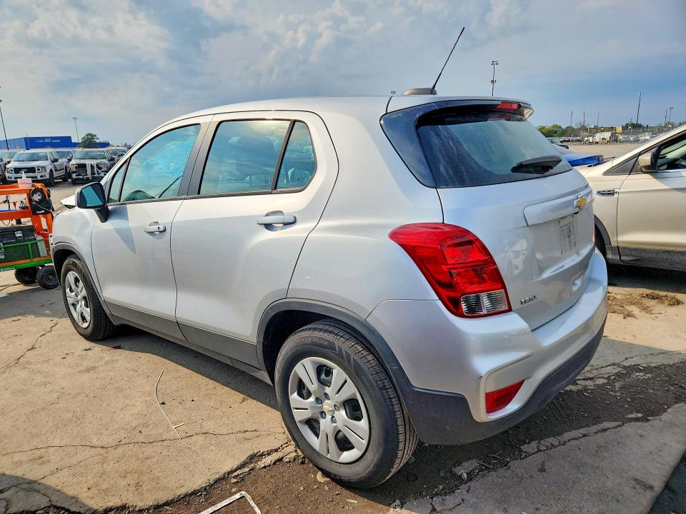 Снимка 2 от търг – 2018 CHEVROLET TRAX с VIN KL7CJKSB4JB710641
