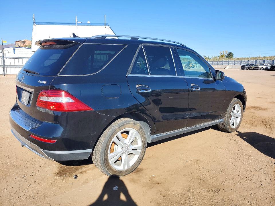 صورة رقم 3 من المزاد - 2015 MERCEDES-BENZ ML مع VIN 4JGDA5HB3FA615996