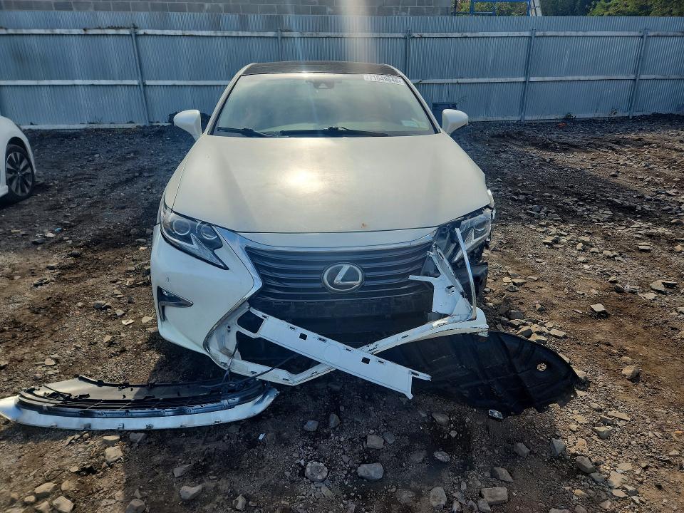 Zdjęcie 5 z aukcji – 2016 LEXUS ES z VIN 58ABK1GGXGU029802