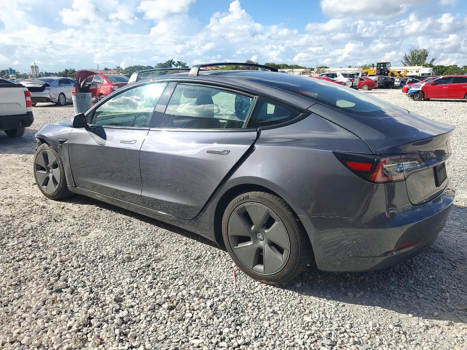Снимка 2 от търг – 2021 TESLA MODEL 3 с VIN 5YJ3E1EA5MF092610
