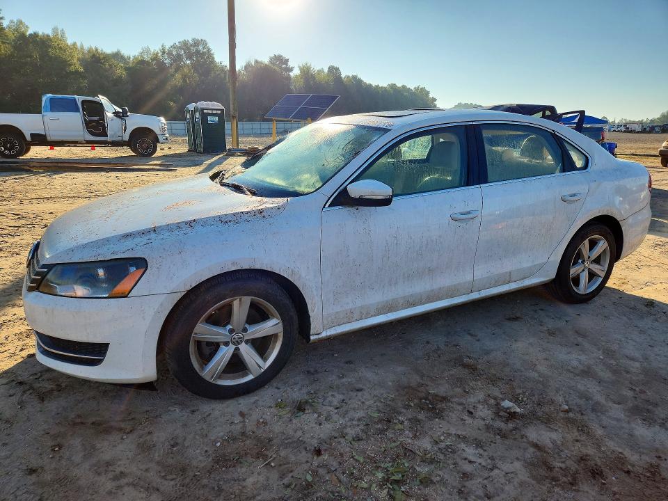 VOLKSWAGEN PASSAT 2013 с VIN 1VWBH7A39DC054322 - Снимка от търг
