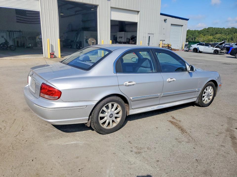 Снимка 3 от търг – 2004 HYUNDAI SONATA с VIN KMHWF35HX4A074465