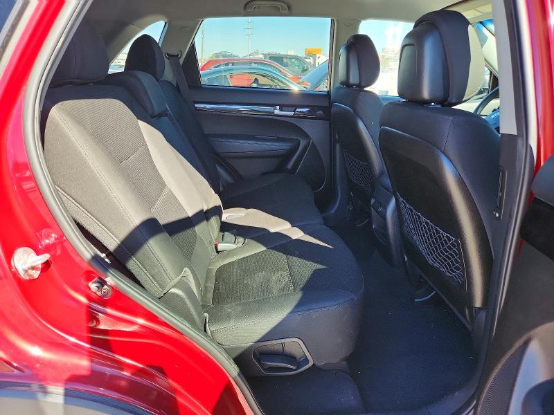 صورة رقم 11 من المزاد - 2015 KIA SORENTO مع VIN 5XYKT3A60FG608611
