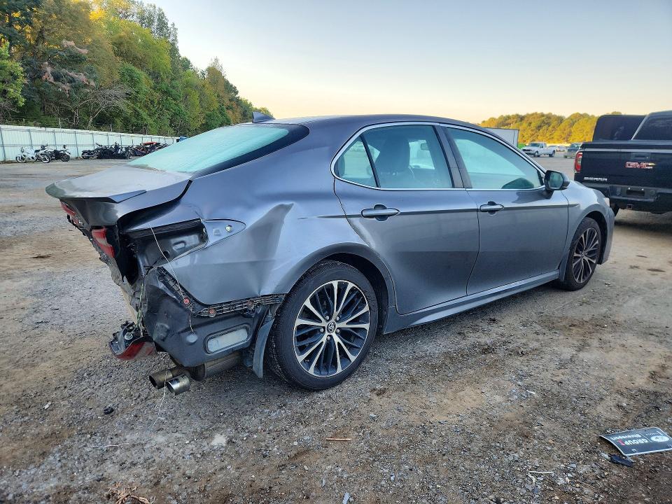 Снимка 3 от търг – 2019 TOYOTA CAMRY с VIN 4T1B11HK2KU293523