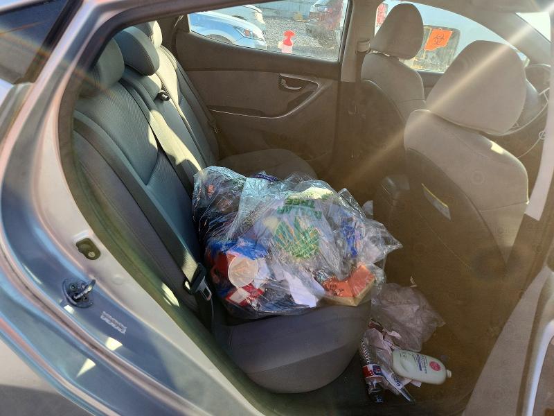 Снимка 10 от търг – 2012 HYUNDAI ELANTRA с VIN KMHDH4AE2CU209468