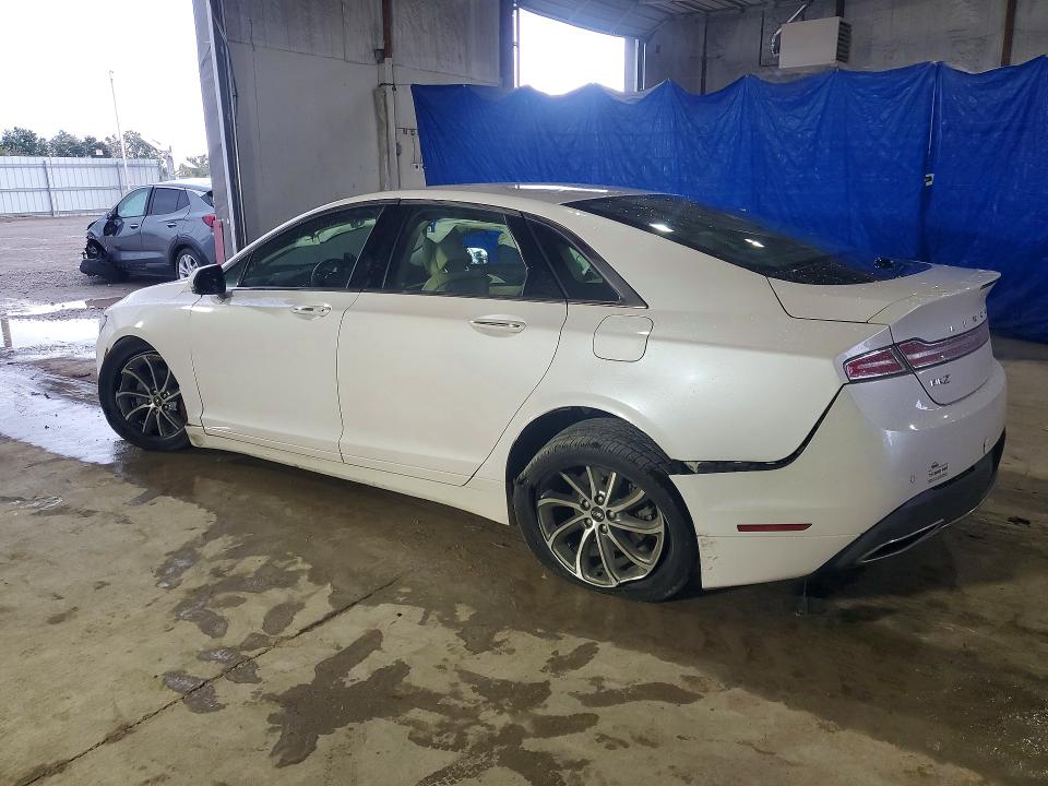 Снимка 2 от търг – 2019 LINCOLN MKZ с VIN 3LN6L5C99KR629019