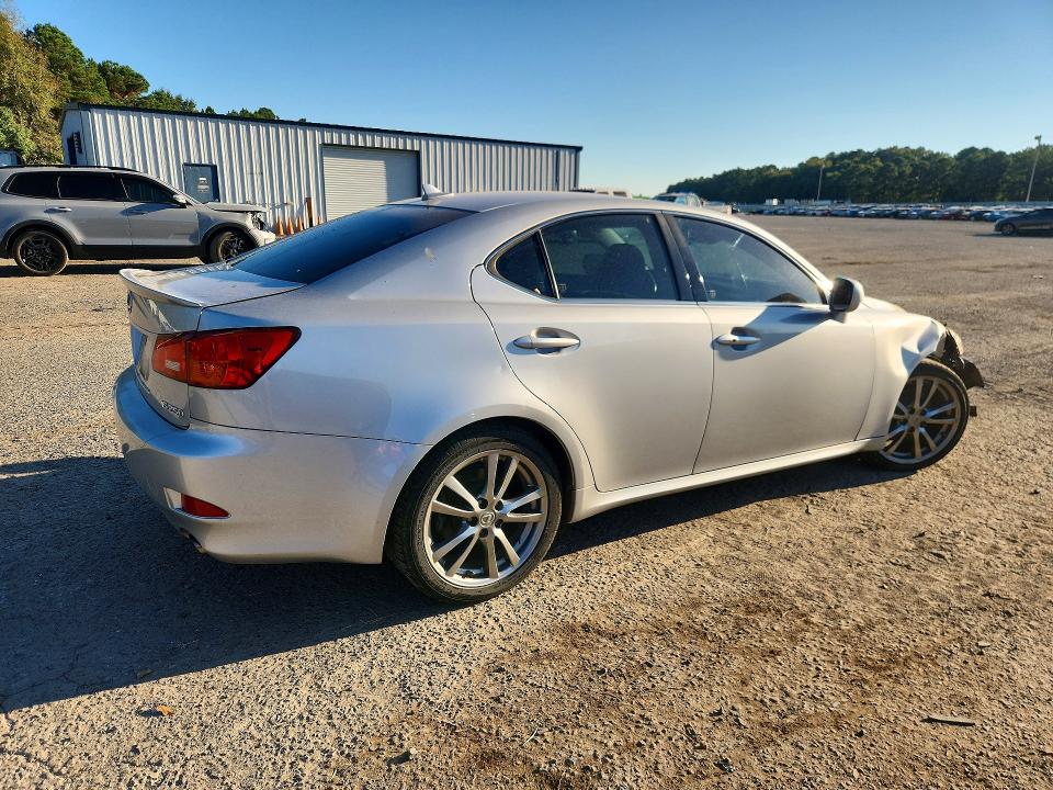 Снимка 3 от търг – 2008 LEXUS IS 250 с VIN JTHBK262082061144