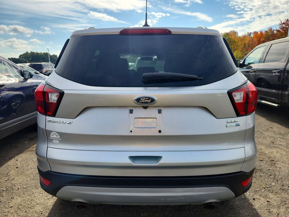 Photo 6 from auction – 2019 FORD ESCAPE with VIN 1FMCU9HD9KUA66096