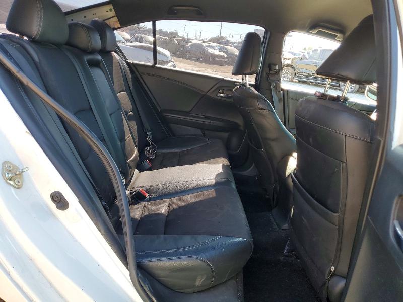 Снимка 10 от търг – 2016 HONDA ACCORD с VIN 1HGCR2F55GA232133