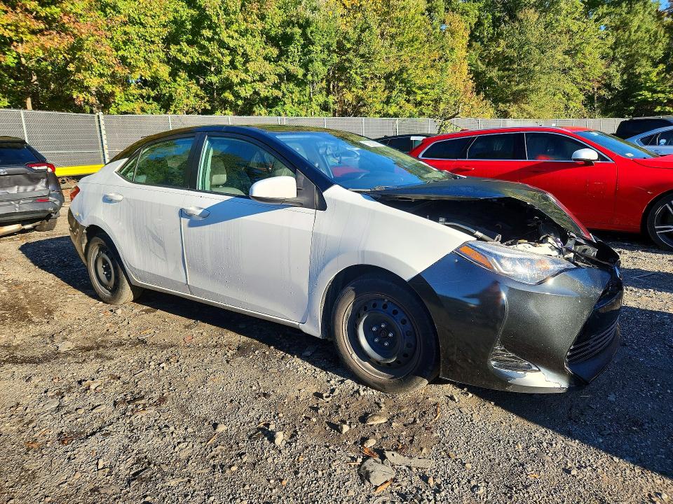 Снимка 4 от търг – 2015 TOYOTA COROLLA с VIN 2T1BURHEXFC399211