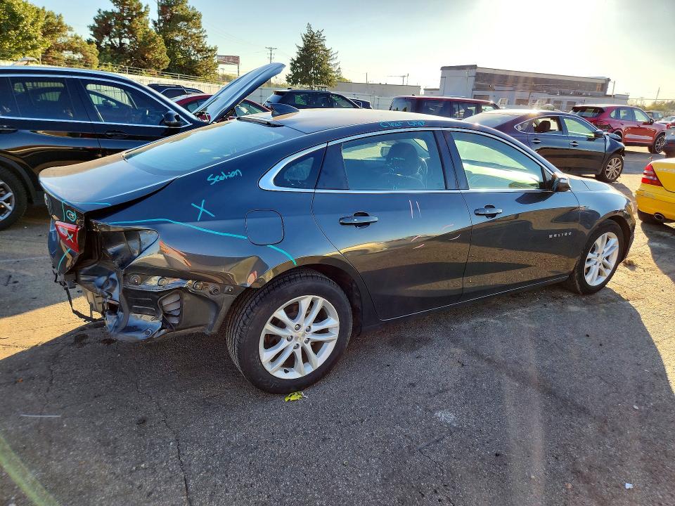 Снимка 3 от търг – 2018 CHEVROLET MALIBU с VIN 1G1ZD5ST3JF210969