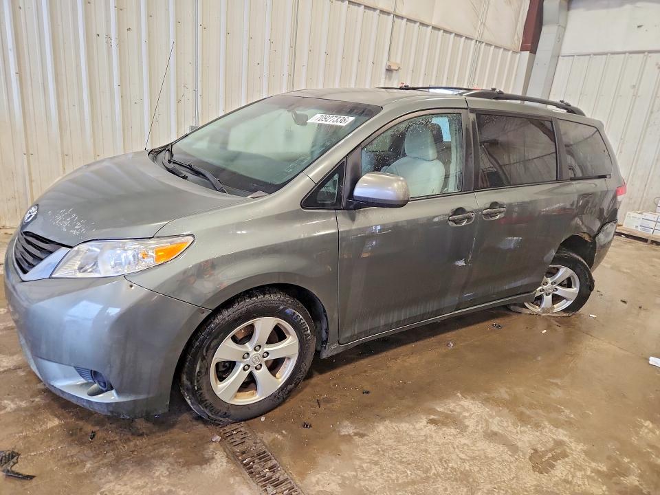 TOYOTA SIENNA 2014 with VIN 5TDKK3DC3ES524742 - Photo from auction