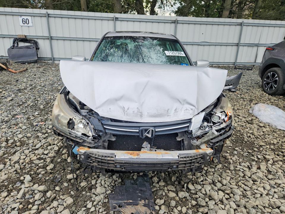 Снимка 5 от търг – 2014 HONDA ACCORD с VIN 1HGCR2F80EA028248