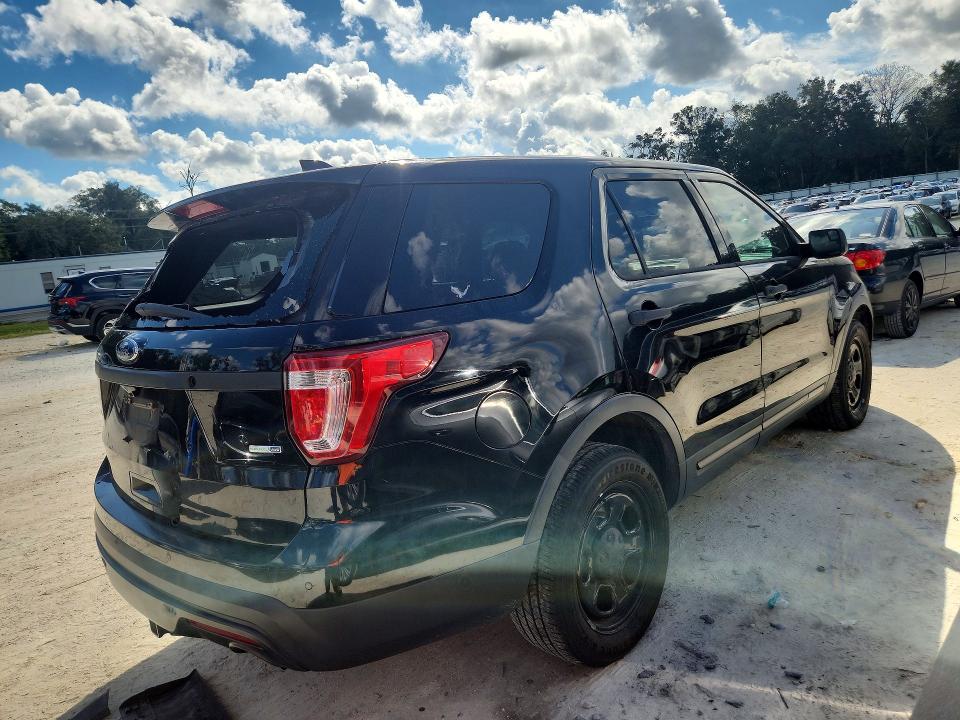 Photo 3 from auction – 2017 FORD EXPLORER with VIN 1FM5K8AR4HGD06080