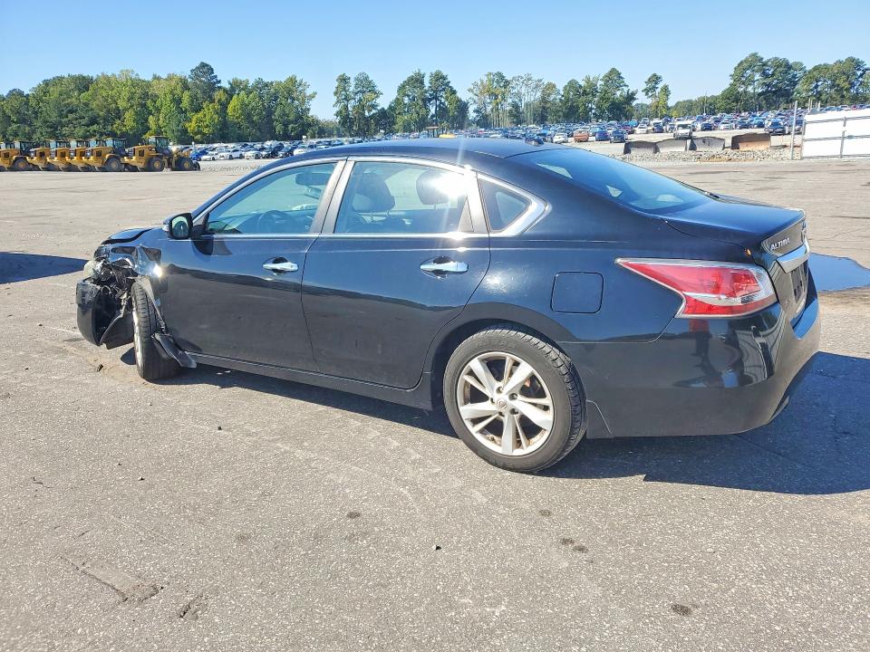 Снимка 2 от търг – 2015 NISSAN ALTIMA с VIN 1N4AL3AP3FC187997