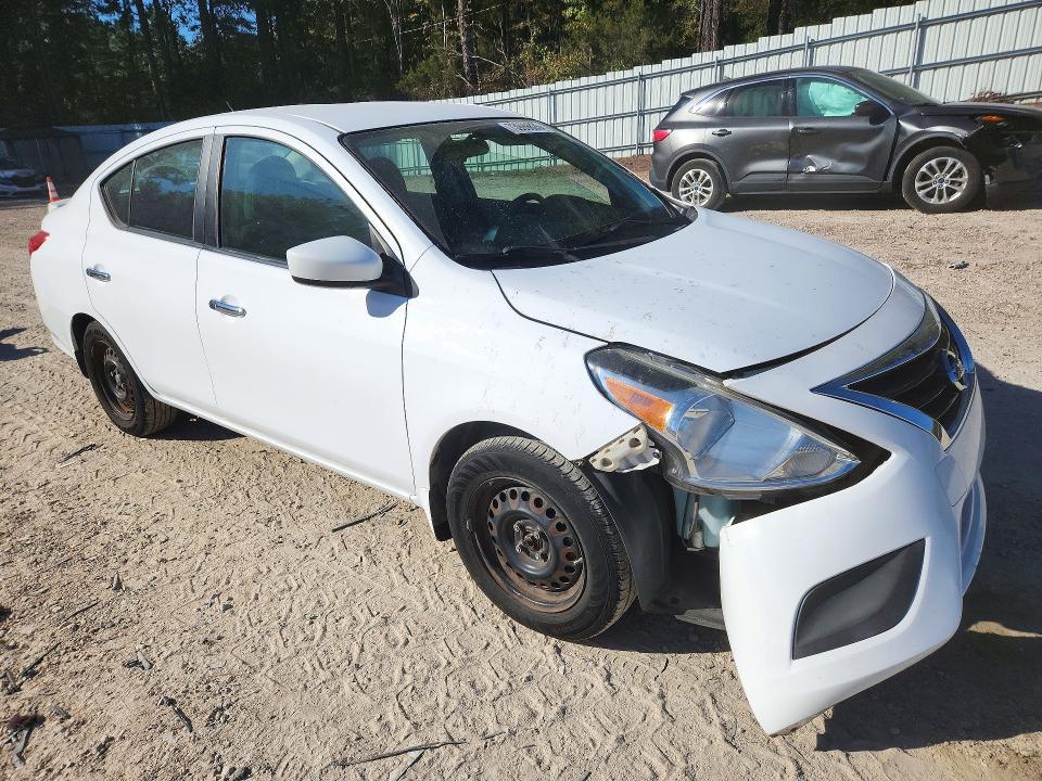 Снимка 4 от търг – 2016 NISSAN VERSA с VIN 3N1CN7AP2GL827050