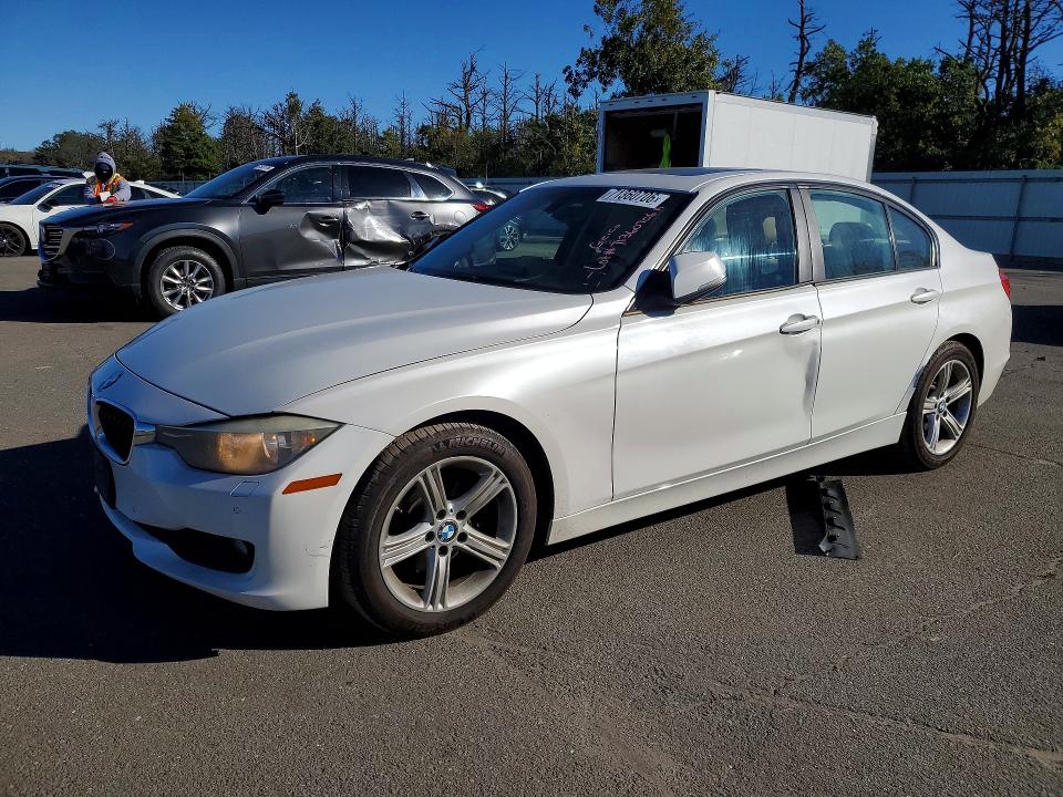BMW 320 2015 con VIN WBA3C3C55FP663235 - Foto de la subasta