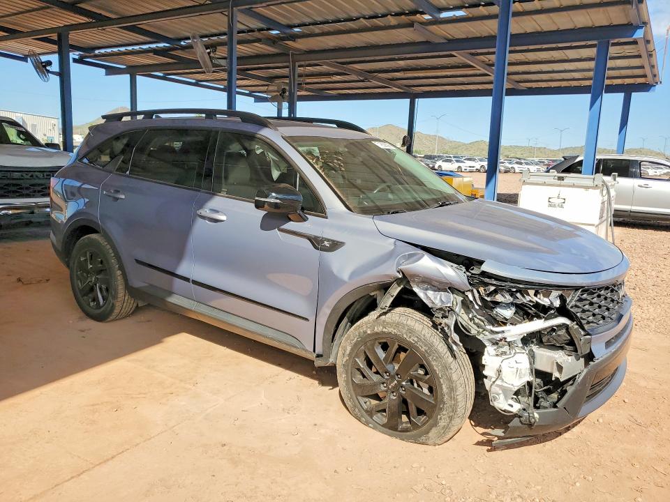 Foto 4 de la subasta – 2023 KIA SORENTO con VIN 5XYRLDLC0PG220352