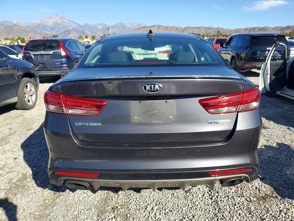 Photo 6 from auction – 2017 KIA OPTIMA with VIN 5XXGW4L21HG143311