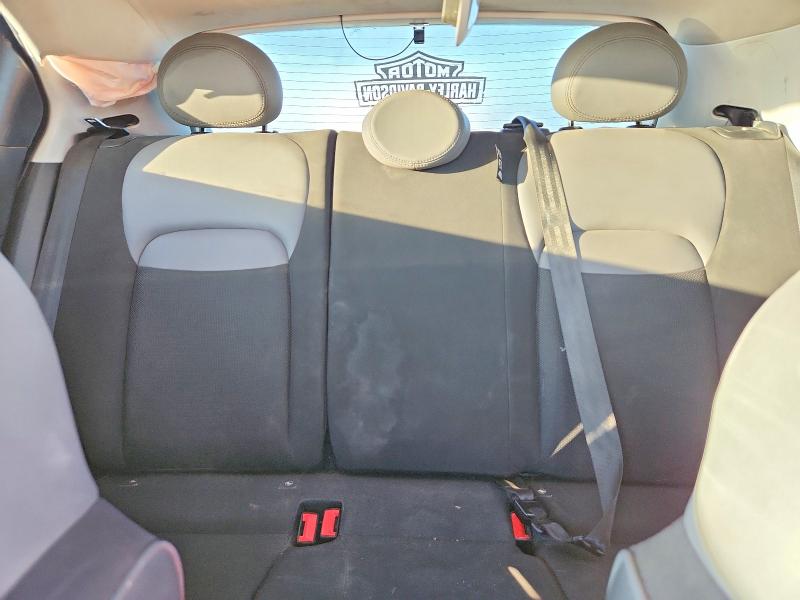 Фото 10 с аукциона – 2016 FIAT 500X с VIN ZFBCFYBT4GP473745