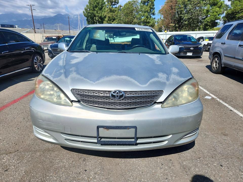 Снимка 5 от търг – 2003 TOYOTA CAMRY с VIN JTDBE32K430153690