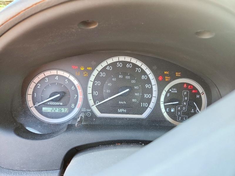 Снимка 9 от търг – 2004 TOYOTA SIENNA с VIN 5TDZA23C44S114303