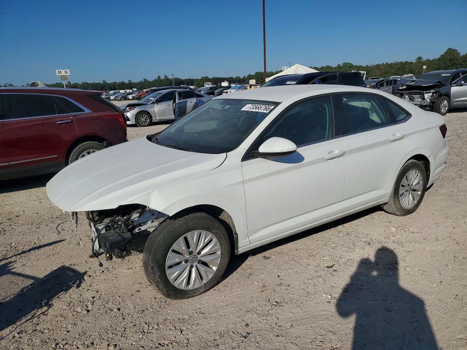VOLKSWAGEN JETTA 2020 с VIN 3VWCB7BU9LM069719 - Снимка от търг