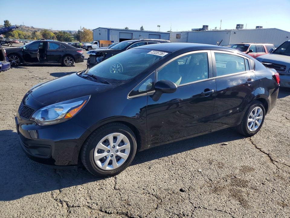KIA RIO 2015 with VIN KNADM4A3XF6458038 - Photo from auction