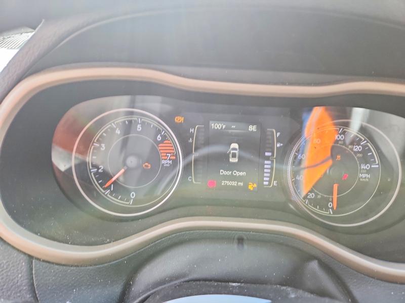 Photo 9 from auction – 2018 JEEP CHEROKEE with VIN 1C4PJLCBXJD553596