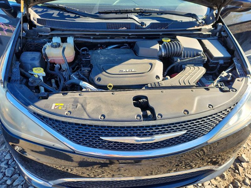 Фото 12 с аукциона – 2017 CHRYSLER PACIFICA с VIN 2C4RC1BG7HR532782