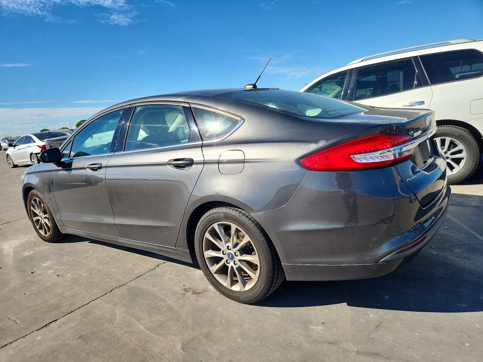 Photo 2 from auction – 2017 FORD FUSION with VIN 3FA6P0HD2HR121952