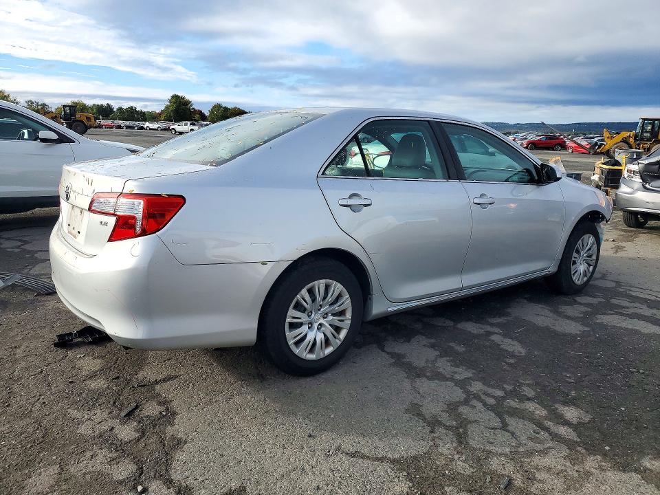 Photo 3 from auction – 2014 TOYOTA CAMRY with VIN 4T1BF1FK5EU384892