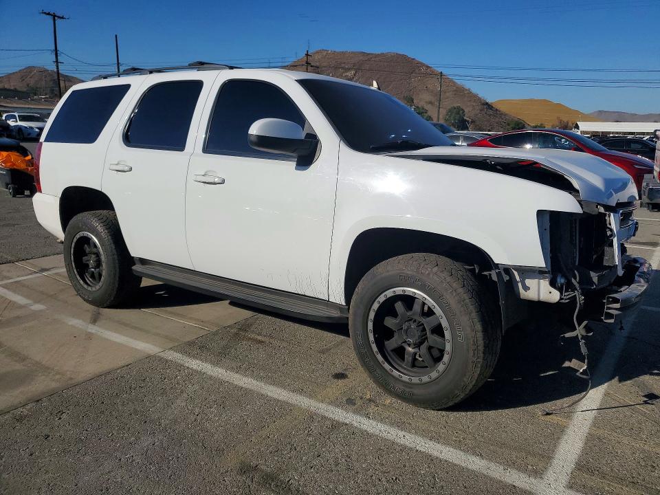 Снимка 4 от търг – 2012 CHEVROLET TAHOE с VIN 1GNSCBE08CR228145