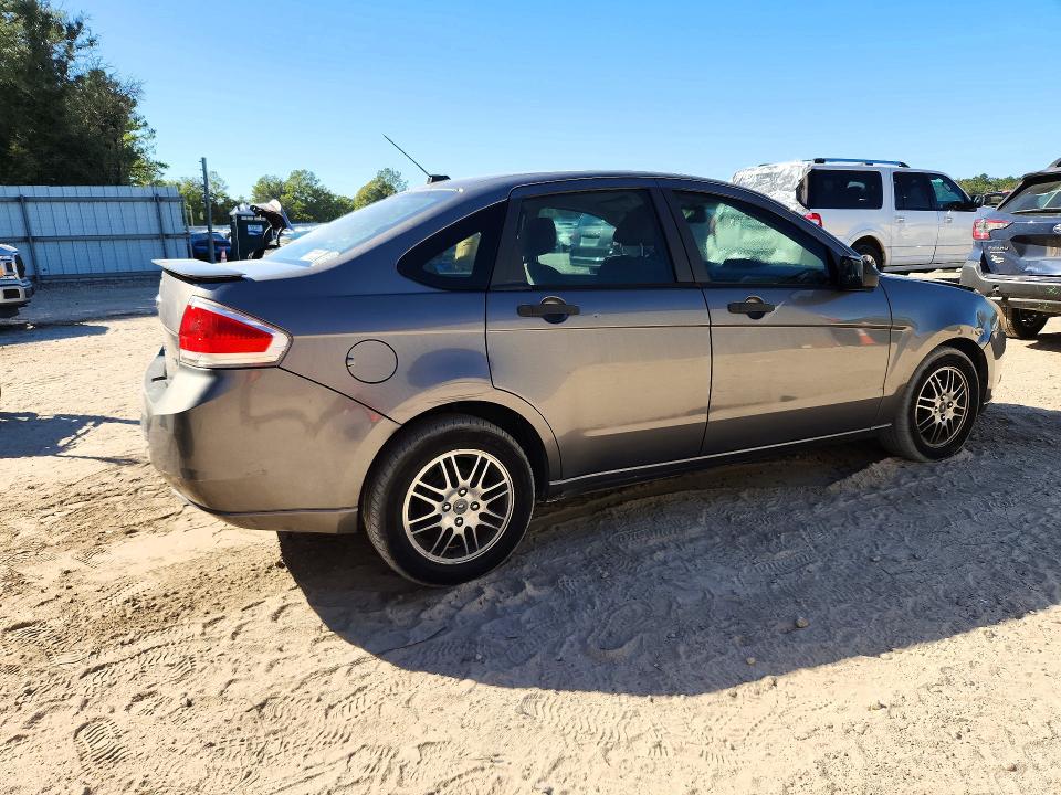 Photo 3 from auction – 2010 FORD FOCUS with VIN 1FAHP3FN2AW240190
