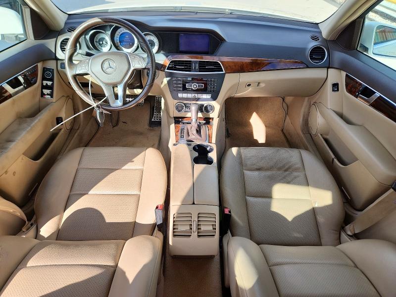 Снимка 8 от търг – 2012 MERCEDES-BENZ C с VIN WDDGF5HB7CA665725