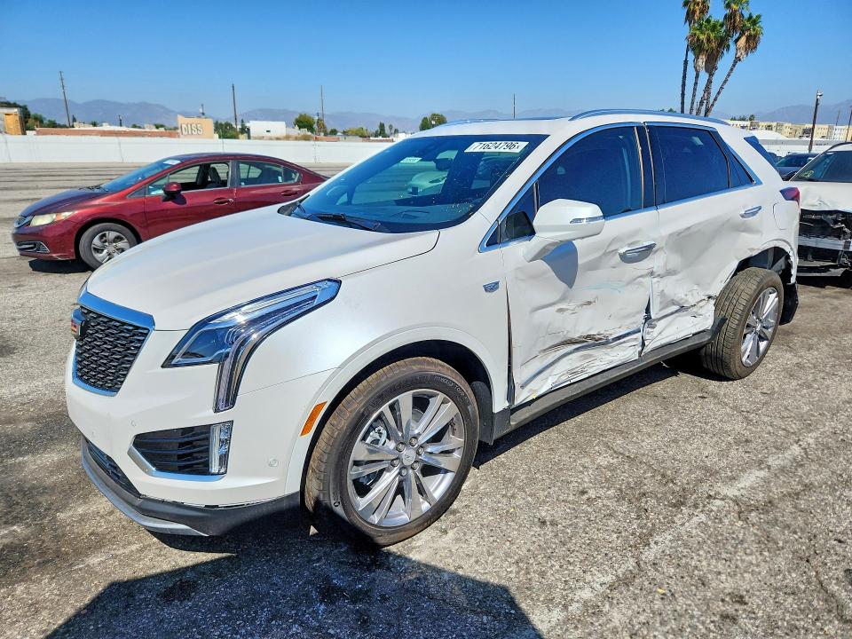 CADILLAC XT5 2026 with VIN 1GYKNDRS7TZ118059 - Photo from auction
