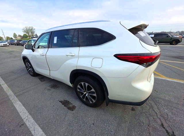 Снимка 3 от търг – 2021 TOYOTA HIGHLANDER с VIN 5TDHZRBHXMS078269