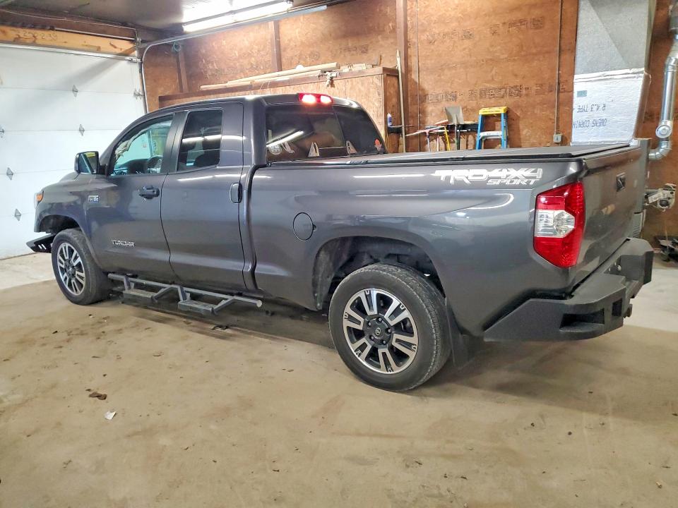 Снимка 2 от търг – 2018 TOYOTA TUNDRA с VIN 5TFUY5F19JX760492