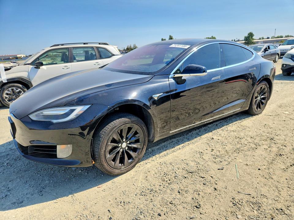 TESLA MODEL S 2017 с VIN 5YJSA1E15HF202729 - Фото с аукциона