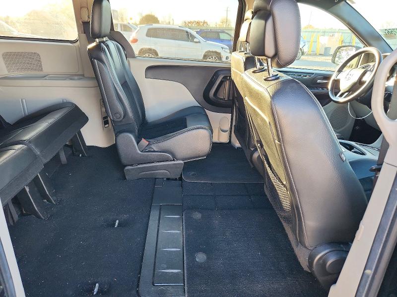 Снимка 11 от търг – 2017 DODGE GRAND CARAVAN с VIN 2C4RDGCG5HR631728