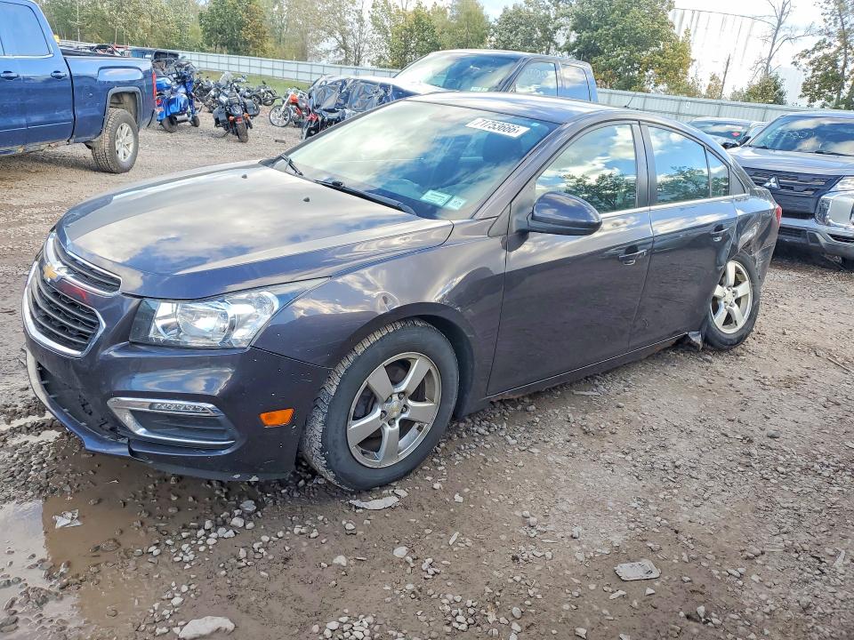 CHEVROLET CRUZE 2015 with VIN 1G1PC5SB3F7257941 - Photo from auction