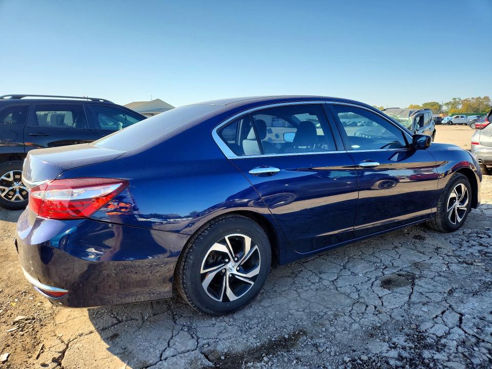Снимка 3 от търг – 2016 HONDA ACCORD с VIN 1HGCR2F34GA068257